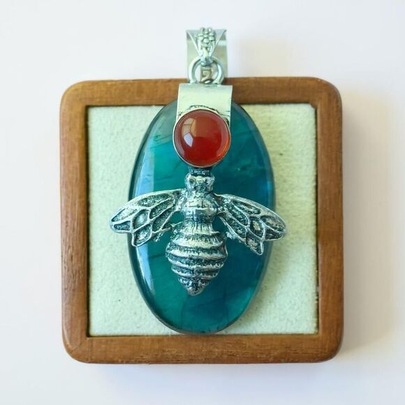 Labradorite & Carnelian Pendant Necklace Sterling Silver Bee Charm, Boho Nature - Picture 1 of 7